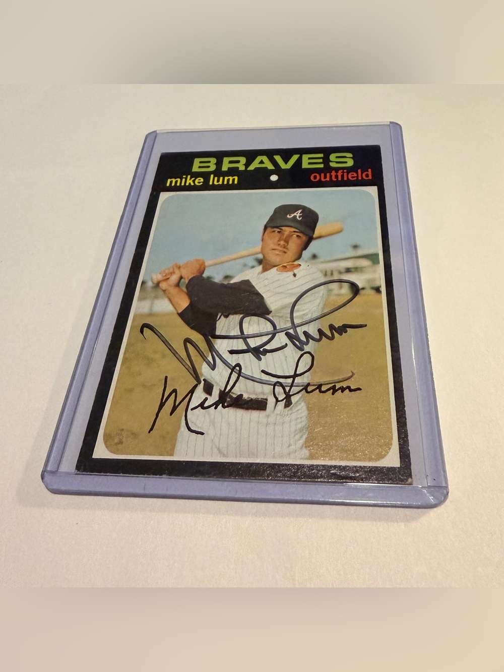 Mike Lum 1971 Topps Autographed Baseball Card # 194 Vintage Collectible